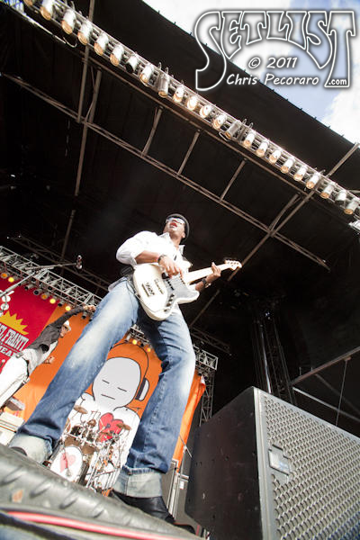 Michael Franti & Spearhead_2